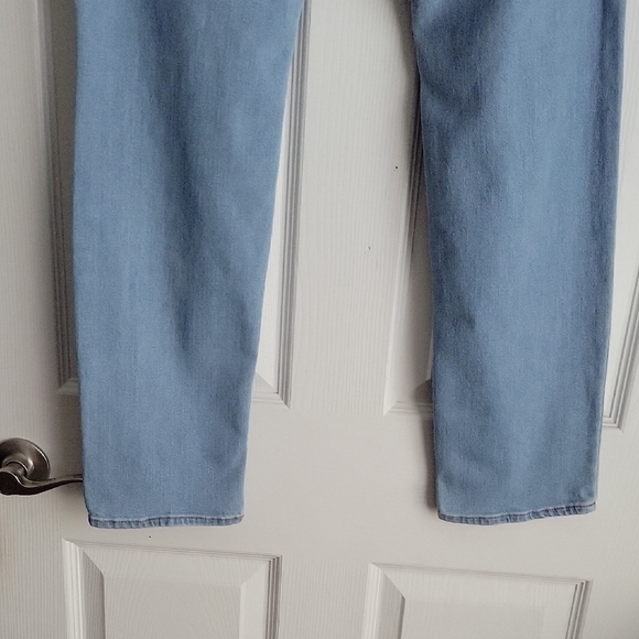 Old Navy Women's High Rise Wow Straight Jeans - Picture 6 of 12